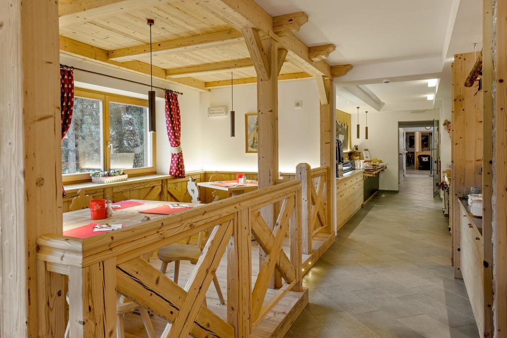 Hotel Garni Lastei ปอซซาดิฟัซซา ภายนอก รูปภาพ