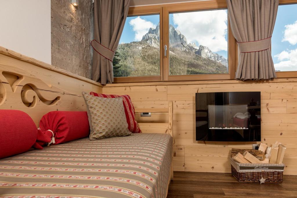 Hotel Garni Lastei ปอซซาดิฟัซซา ภายนอก รูปภาพ