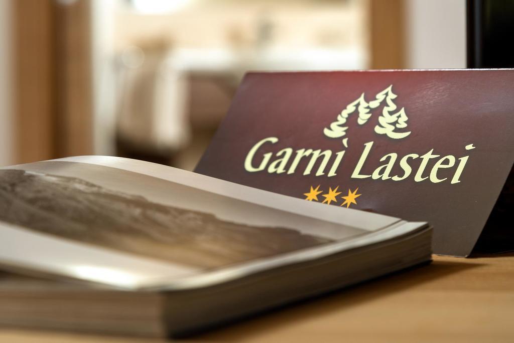 Hotel Garni Lastei ปอซซาดิฟัซซา ภายนอก รูปภาพ