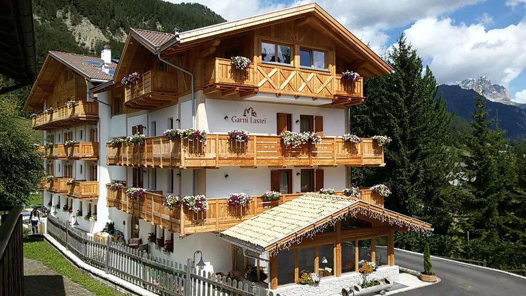 Hotel Garni Lastei ปอซซาดิฟัซซา ภายนอก รูปภาพ